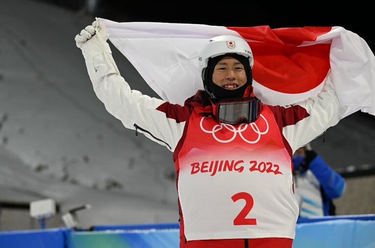 男子モーグルの堀島行真は予選1回目の16位から見事に巻き返し、日本選手団に今大会初のメダルをもたらした ／ photograph by Naoya Sanuki/JMPA