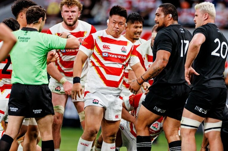 NZ戦に途中出場したPR竹内柊平（24歳）。日本代表としては異色のキャリアを歩んできた男は、夢のW杯にたどり着けるのか ／ photograph by Kiichi Matsumoto