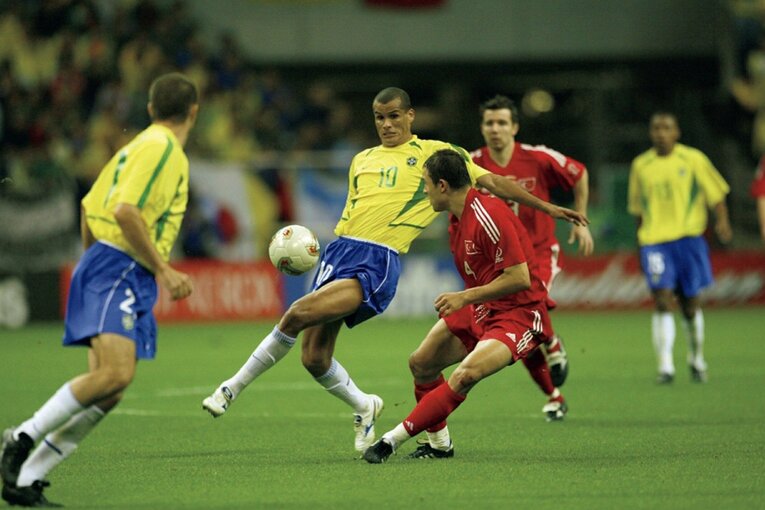 2002年W杯でリバウドは「黄金の左足」を武器に5得点をあげた　©JMPA