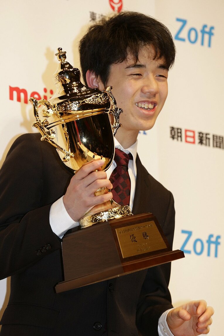 2018年の藤井聡太（15～16歳時） ／ photograph by BUNGEISHUNJU