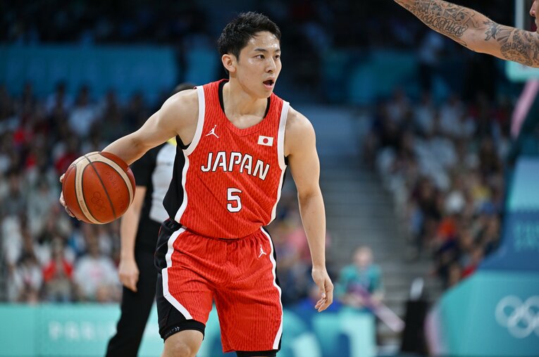 敗れはしたもののドイツ戦で現地ファンの心を掴んだ河村勇輝。一方で河村の活躍からは代表チームの課題も浮き彫りに ／ photograph by Getty Images