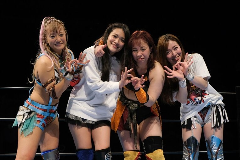 COLOR'Sのメンバー。左からSAKI、櫻井裕子、網倉理奈、清水ひかり