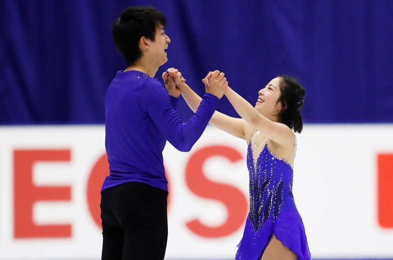 結成1年目、転機となったNHK杯フリー。演技を終えて見つめ合う三浦璃来と木原龍一 ／ photograph by AFLO