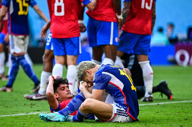 13本のシュートを放つも無得点に終わった日本。試合前のABEMA中継スタジオでは解説者3人全員が日本の3得点を予想したが、結果は0だった　©Takuya Sugiyama/JMPA