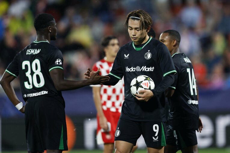 日本代表FW上田綺世は「勝っても無念そうだった」CL初ゴールを逃す“PK失敗”だけでなく…点取り屋のプライドを現地撮影カメラマンは見た(9)