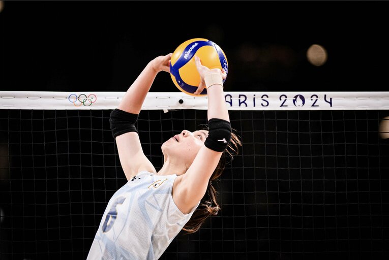 パリ五輪予選ラウンド・ケニア戦　©︎Volleyball World