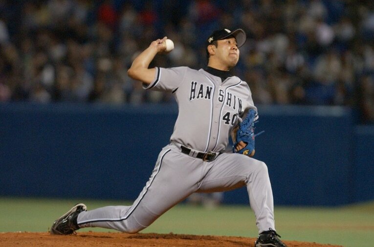 2005年秋のヤクルト戦で力投する阪神・桟原　 ／ photograph by JIJI PRESS