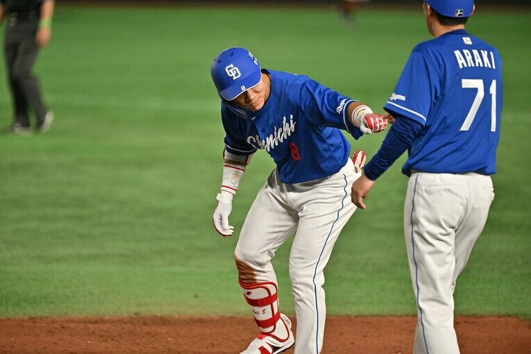 プロ14年目での2000安打達成はラミレス（DeNA）の13年に次ぎ、坂本（巨人）ら6人に並んで日本人最速 　©︎Hideki Sugiyama