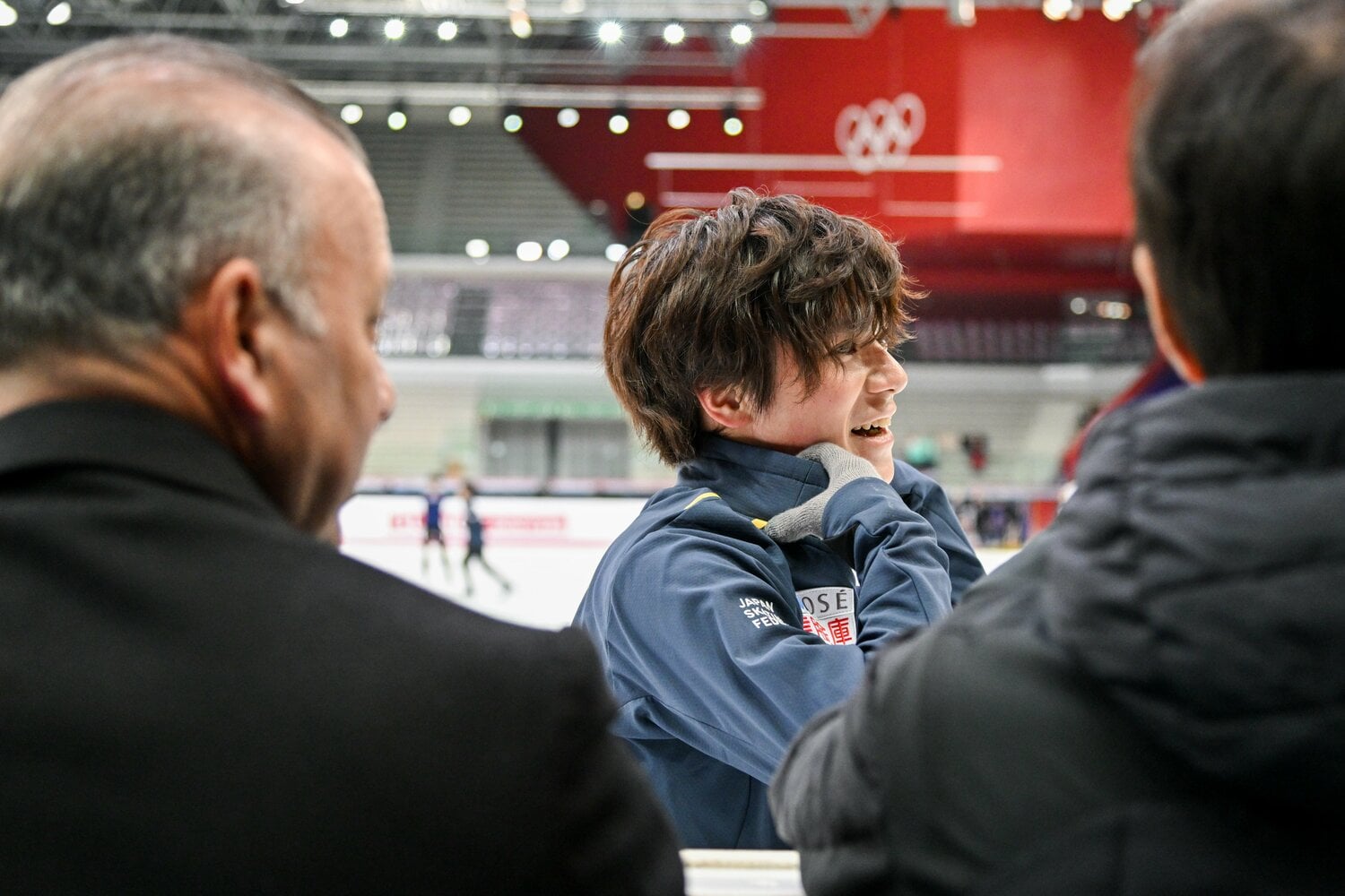 GPファイナルの公式練習で笑顔を見せる宇野　©︎AFLO