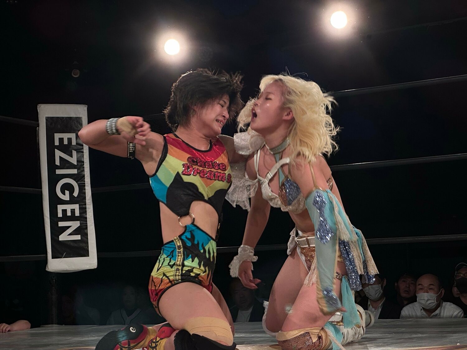 ビクトリア弓月とのシングルマッチも激しい展開に。弓月も同世代のライバルの1人だ