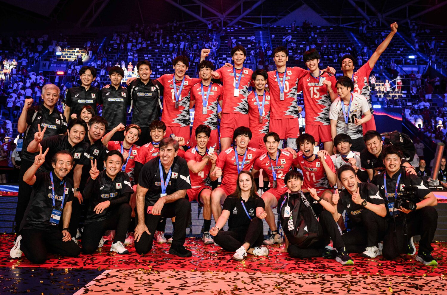 ネーションズリーグで、昨年大会を上回る銀メダルを獲得したバレーボール男子日本代表　©︎Volleyball World　