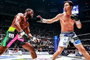 「お前タフだな、気に入ったよ」朝倉未来の覚悟に、メイウェザーが感じた“誇らしさ”…KO決着直後、リングで2人が交わした言葉