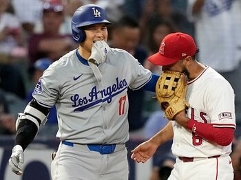 「ショウヘイとの思い出が…寂しいね」エンゼルスと大谷翔平の“ずっと続く”幸せな関係「野球の実力だけじゃなく、人に好かれるのよ」＜Number Web＞ photograph by AP/AFLO