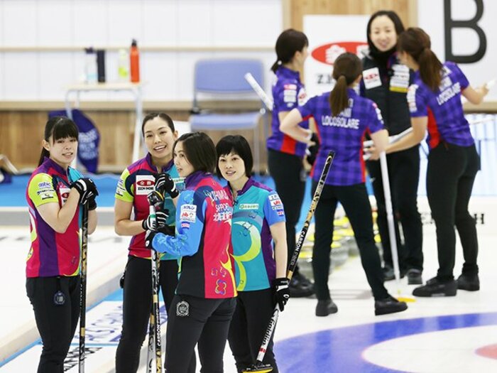 「スポンサー撤退」「行き場を失い駐車場で」ロコ・ソラーレ旋風の陰で…カーリング女子フォルティウスは逆境をどう乗り越えたか「100年続くチームに」＜Number Web＞ photograph by JIJI PRESS
