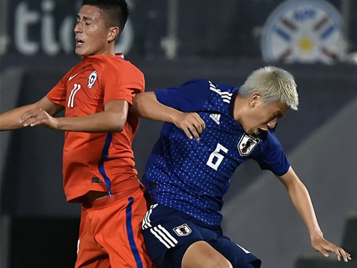 タフな南米遠征初戦で敗戦の森保J。A代表経験、初瀬亮が言う「ヌルさ」。＜Number Web＞ photograph by AFLO