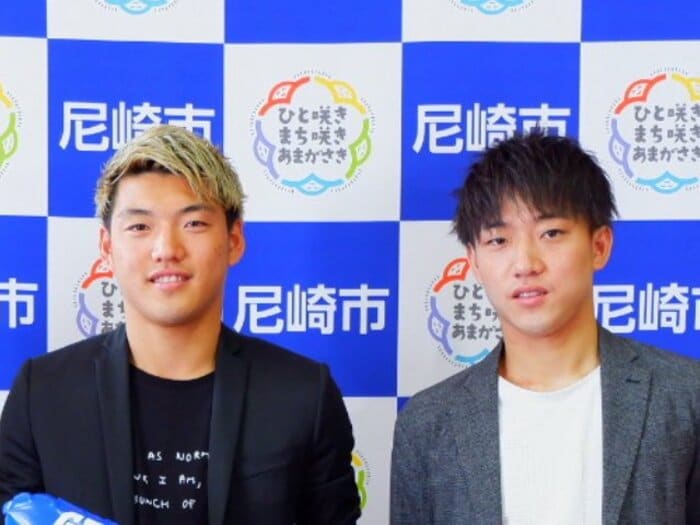 なぜ堂安律は“チームのために走れる”のか？ 強靭なメンタルを育んだ「めっちゃ仲良い」堂安家の絆…母がポツリ「あんたは一番の親不孝者やからな」＜Number Web＞ photograph by JIJI PRESS