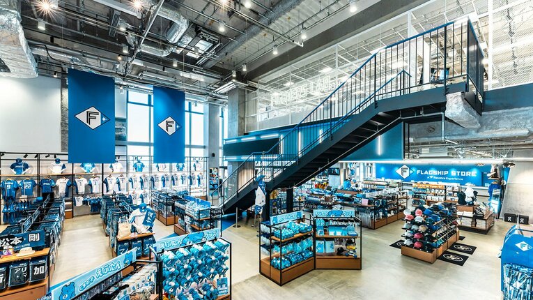 「すべてのスポーツファンを熱狂させ続けたい」日本のスポーツグッズに変革をもたらしたファナティクス・ジャパンの挑戦(3)