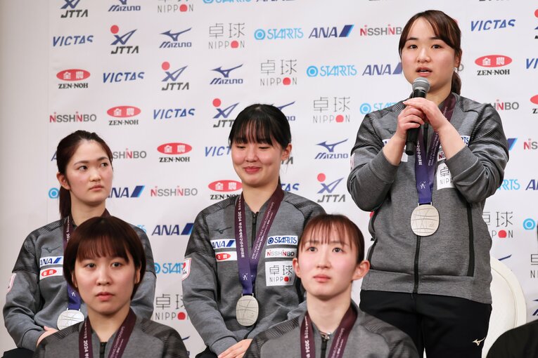 2月26日、世界卓球後の記者会見では、伊藤美誠に対し改めてリザーブに関する質問が飛んだ　©JIJI PRESS