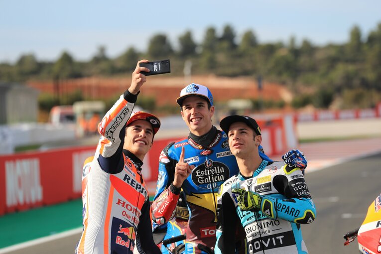 2019年の各クラスのチャンピオン。左からMotoGPのマルク・マルケス、Moto2のアレックス・マルケス、Moto3のロレンソォ・ダッラ・ポルタ　©Satoshi Endo