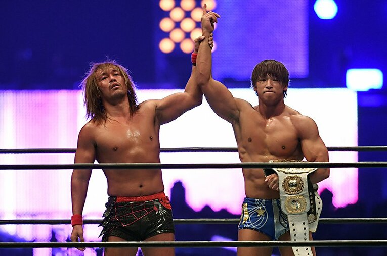 初日のメインイベントでは王者・内藤哲也が飯伏幸太に敗れる展開に。コロナ禍の新日本プロレスもたくましかった ／ photograph by Masashi Hara