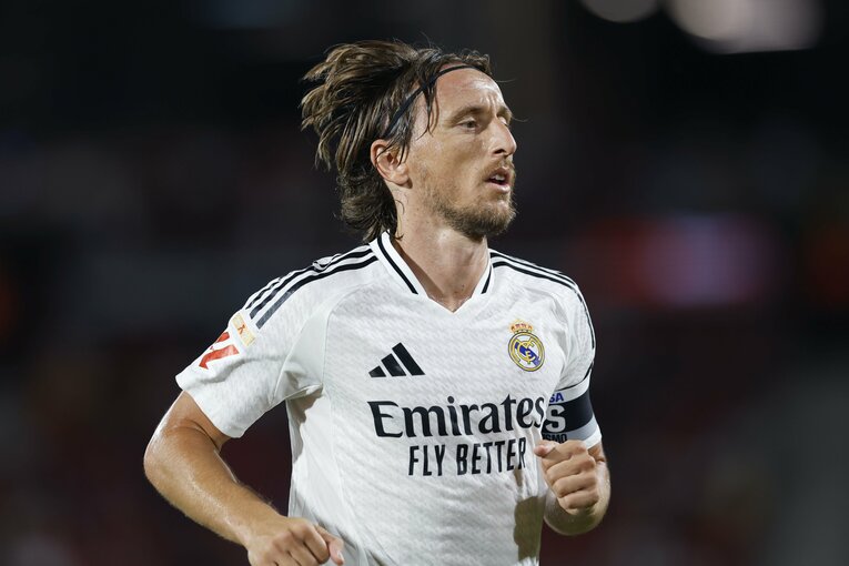 「タクは特別に良かったね！」マドリーが慌てた浅野拓磨の俊足…“久保建英らの古巣”監督とファンが絶賛スペイン初戦をカメラマンは見た(17)