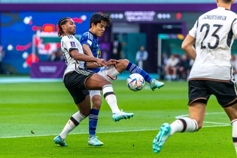 カタールW杯の久保　©Takuya Sugiyama/JMPA
