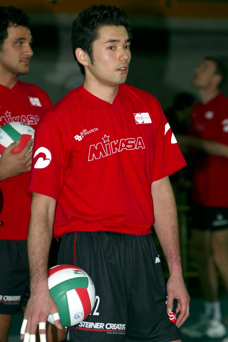 自ら営業してイタリア移籍を実現させた加藤陽一（当時26歳）。しかし移籍直後は「ベンチを温めにきた日本人」と酷評されるなど、厳しい現実も突きつけられた　©︎Yuzuru SUNADA/AFLO