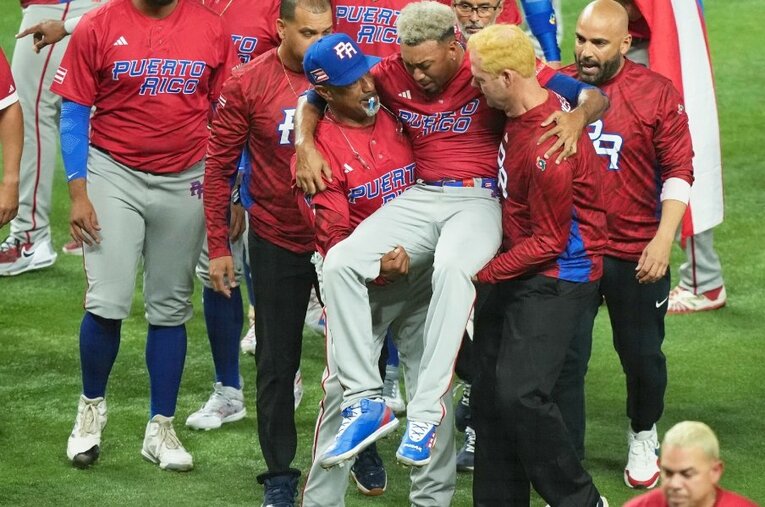 WBCでプエルトリコ代表として戦ったメッツの抑え右腕、エドウィン・ディアス。大会中の大ケガで「WBC不要論」が沸き起こったが… ／ photograph by Getty Images