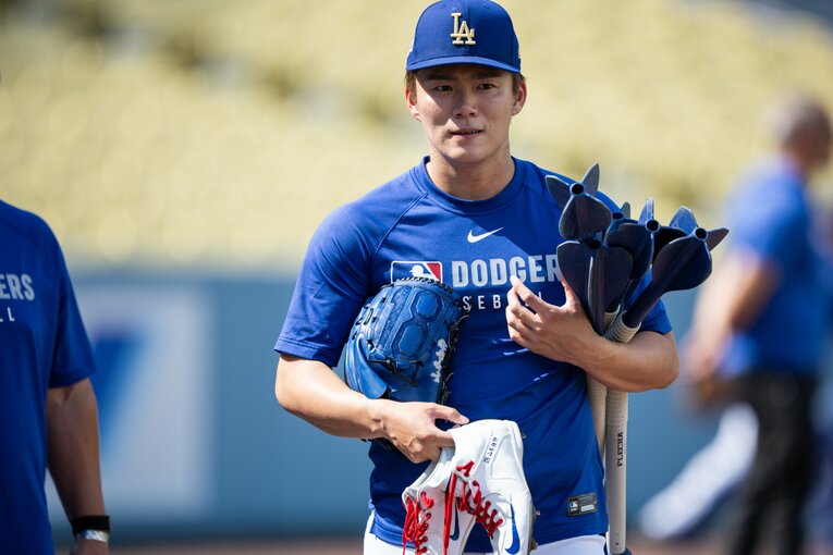 【常勝ドジャースと大谷らの”ステキな日常”／全100枚超】やり投げ練習中の由伸…写真はまだまだ続きます　©Nanae Suzuki