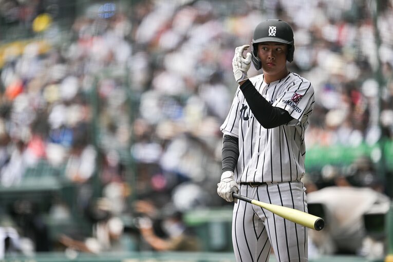 村上宗隆の弟、今夏の甲子園で活躍する九州学院の村上慶太（3年）　©Nanae Suzuki