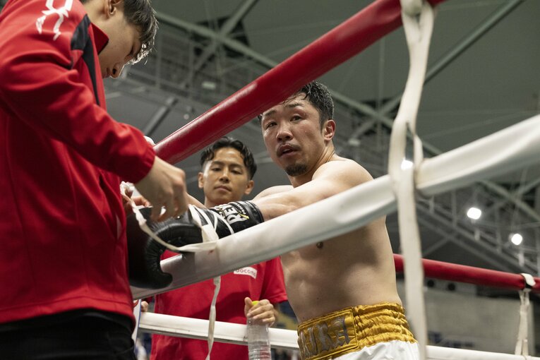 木村翔の引退興行の対戦相手を務めた八重樫東　©Tadashi Hosoda
