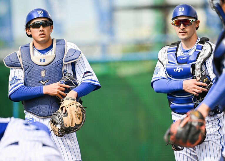 山本（左）と伊藤　©Nanae Suzuki