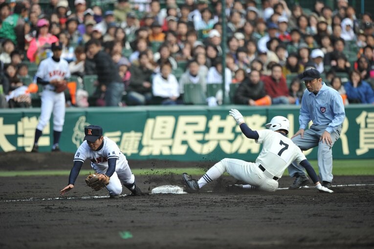 日大三高で明治大の髙山、慶應大の横尾とともにプレーした、法政大の主将・畔上翔もドラフト漏れ。Honda鈴鹿へ進み、現在も選手兼コーチとして所属している（右に続きます）　©Hideki Sugiyama