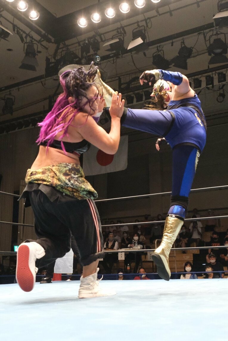 「はっきり言って、初代タイガーマスクのクローン」 《タイガー・クイーン》衝撃デビューに佐山聡も「思った以上の合格点」(30)