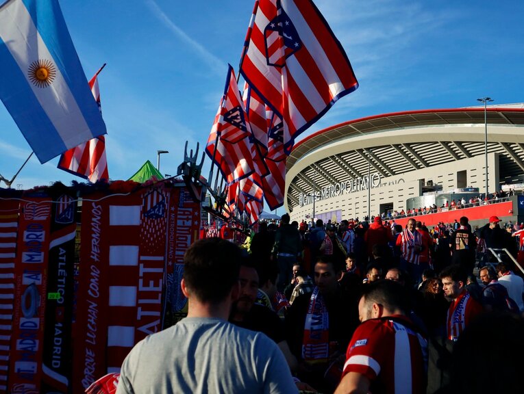 衝撃ゴラッソ連発のレアルvsマンC、約7万人の圧が凄まじいアトレティコサポ…CLでカメラマンが見た欧州サッカーの首都マドリード“熱狂の日常”(14)