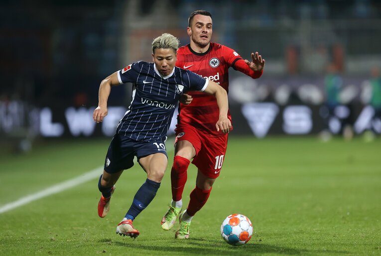 決定機を外すシーンもあったが、その力強いパフォーマンスに浅野の進化を見た©Getty Images