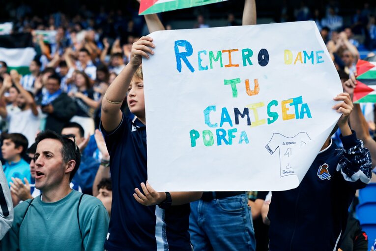 久保建英22歳“右サイド無双”はソシエダの拠り所「このゴールはタケのだ」指差し感謝のブライス…“動画に映らない”鮮烈MOMとバスクの風景(14)