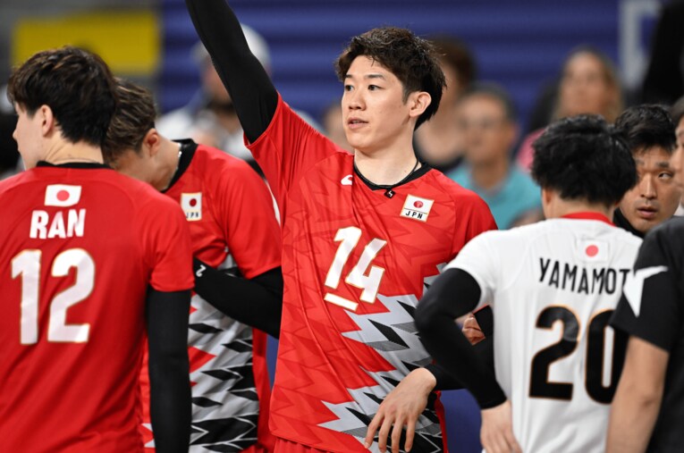 黒星スタートとなったパリ五輪。石川祐希はキャプテンとして52年ぶりのメダルに導けるか ／ photograph by Naoya Sanuki/JMPA