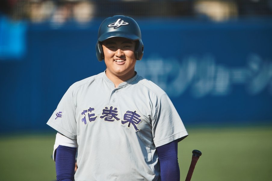 “岩手の新怪物”佐々木麟太郎が全国に突きつけた「回答」 大谷翔平も立てなかった舞台で、なぜ「打率6割、2本塁打」を打てたのか<Number Web> photograph by Yuki Suenaga