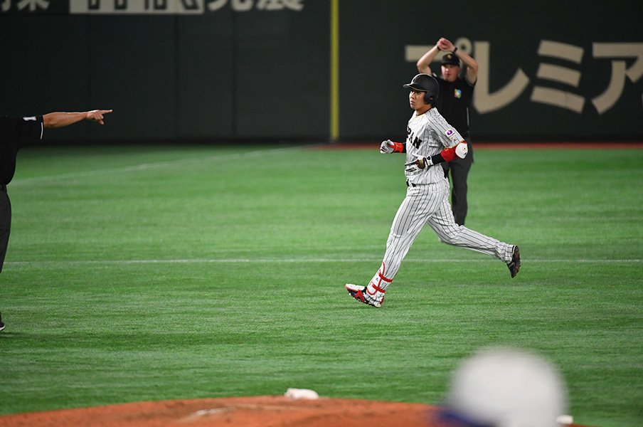 山田哲人に履正社監督からメール プチ鹿島3月のスポーツ新聞時評 侍ジャパン プロ野球 Number Web ナンバー