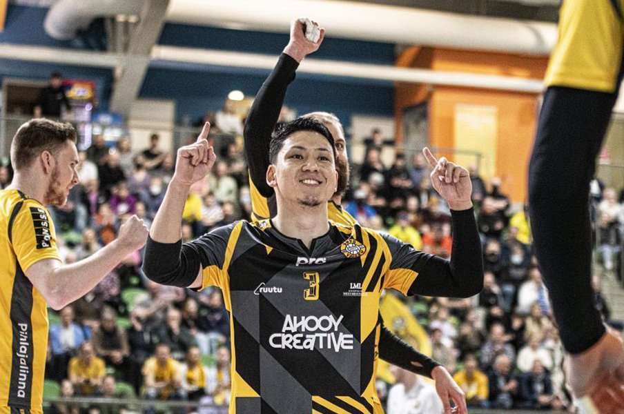「可能性は1%もない」FC東京の休部から半年…フィンランドにいたバレーボール選手はどうやって“譲渡先”を探したのか?<Number Web> photograph by Shohei Nose
