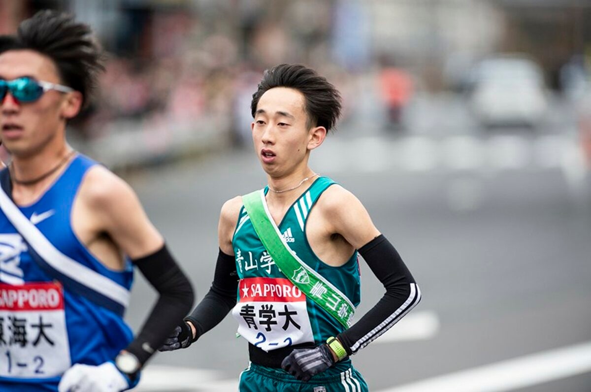 青山学院大学 2年ぶり箱根駅伝総合優勝 戦術のカギとなった 花の2区 の黄金ルーキー 駅伝 Number Web ナンバー