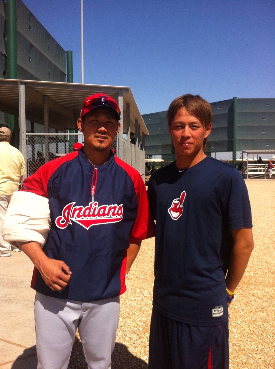 2013年、インディアンス時代に松坂大輔と ©本人提供