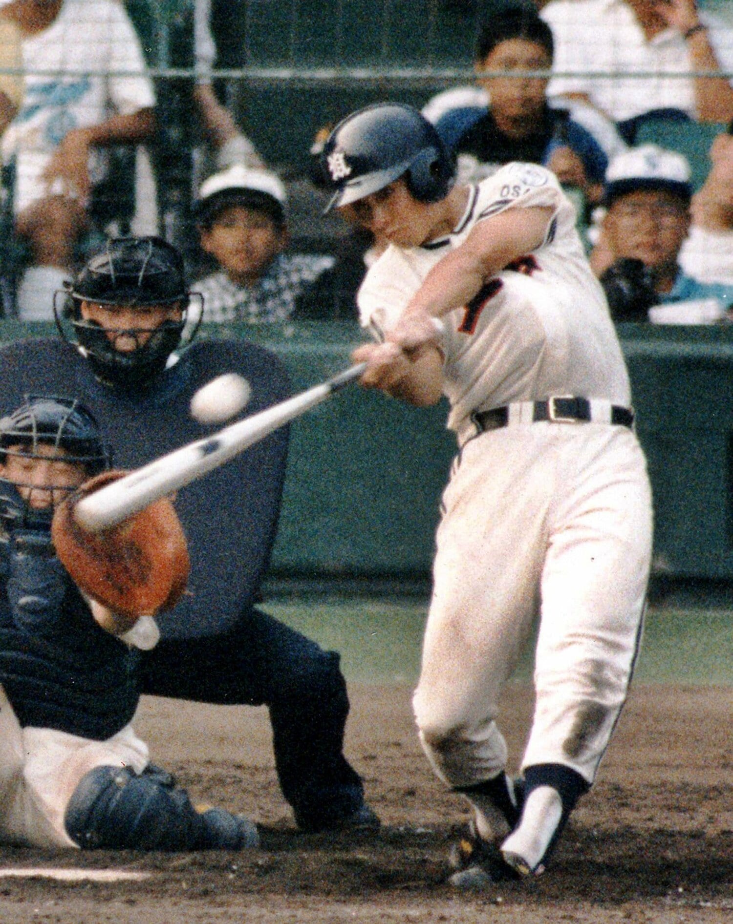 1989年夏の甲子園。上宮高の元木大介。魚雷バットのルーツともいうべき、SSKウイングフライトを使っていた　©Sankei Shimbun