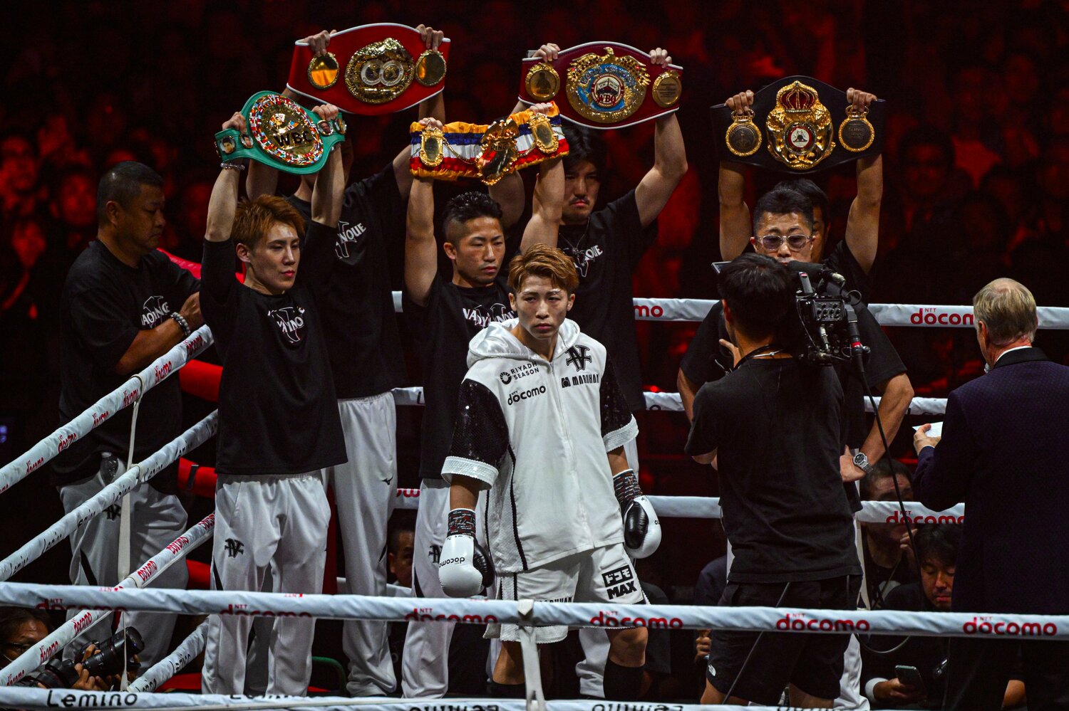 井上が入場し、大歓声に包まれるIGアリーナ ©Takuya Sugiyama