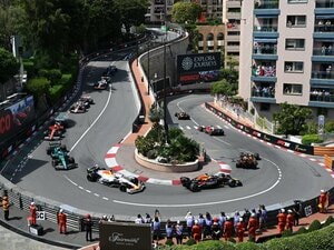 主犯はレーシング・ブルズ!? モナコGPが前代未聞の超スローペースになったわけ…アルボンは「気に入らないね、ファンに謝罪したい」
