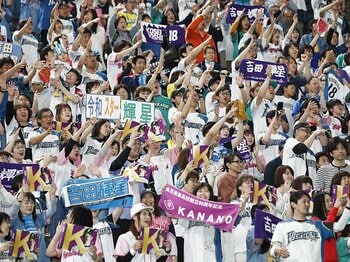 プロ野球広報視点の「危機」の解釈。時代の変化を楽しんでほしいと願う。＜Number Web＞ photograph by Kyodo News