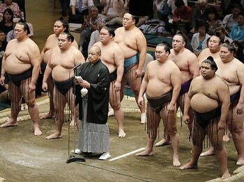 相撲の五輪期間中の特別興行は、世界へのビジネスチャンスになる！＜Number Web＞ photograph by Kyodo News