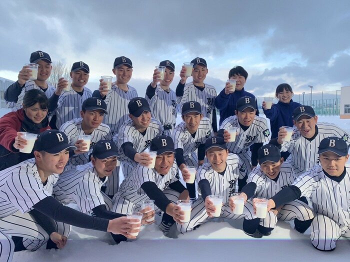 「本業はコンビニ経営」「毎日おにぎりを100個握る」…《センバツ21世紀枠》“極北の公立校”別海高を甲子園に導いた島影隆啓監督って何者?<Number Web> photograph by JIJI PRESS