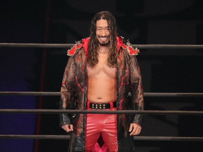 辻陽太の巨体が力強く宙を舞い…メキシコ帰りの29歳はいかにして観衆の心をつかんだのか？ IWGP王者SANADAも「あんなに飛んでくるとは…」＜Number Web＞ photograph by Essei Hara